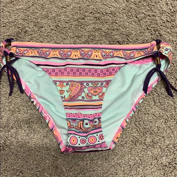 Victoria’s Secret Paisley Print Bikini - Picture 4 of 5